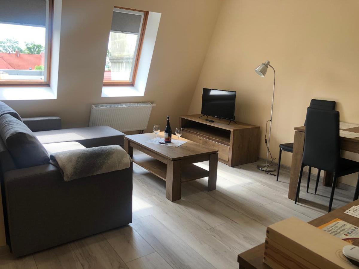 Apartamenty Alicja Dzierżoniów Exteriör bild