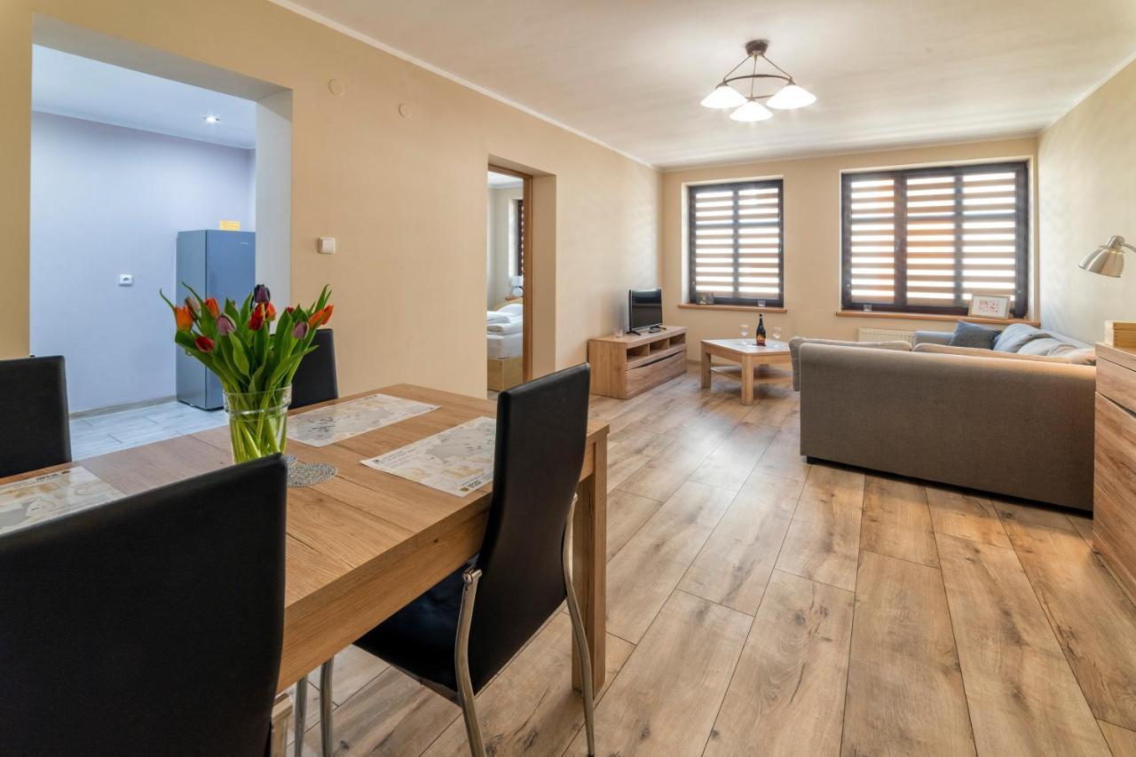 Apartamenty Alicja Dzierżoniów Exteriör bild