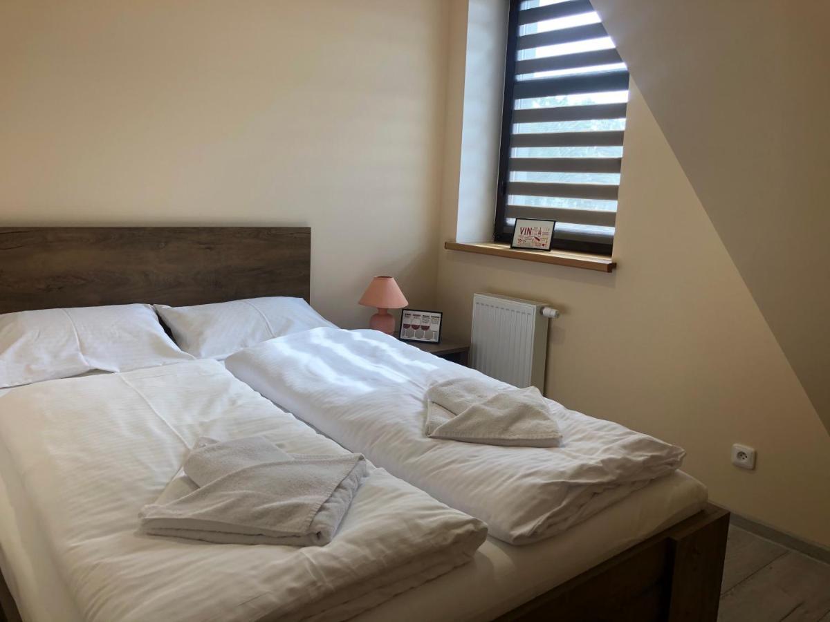 Apartamenty Alicja Dzierżoniów Exteriör bild
