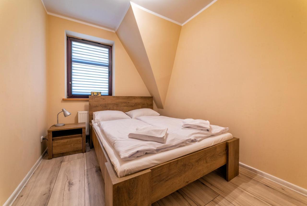 Apartamenty Alicja Dzierżoniów Exteriör bild