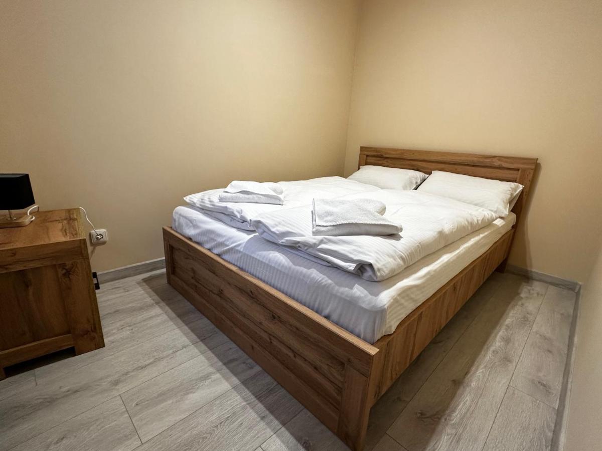 Apartamenty Alicja Dzierżoniów Exteriör bild