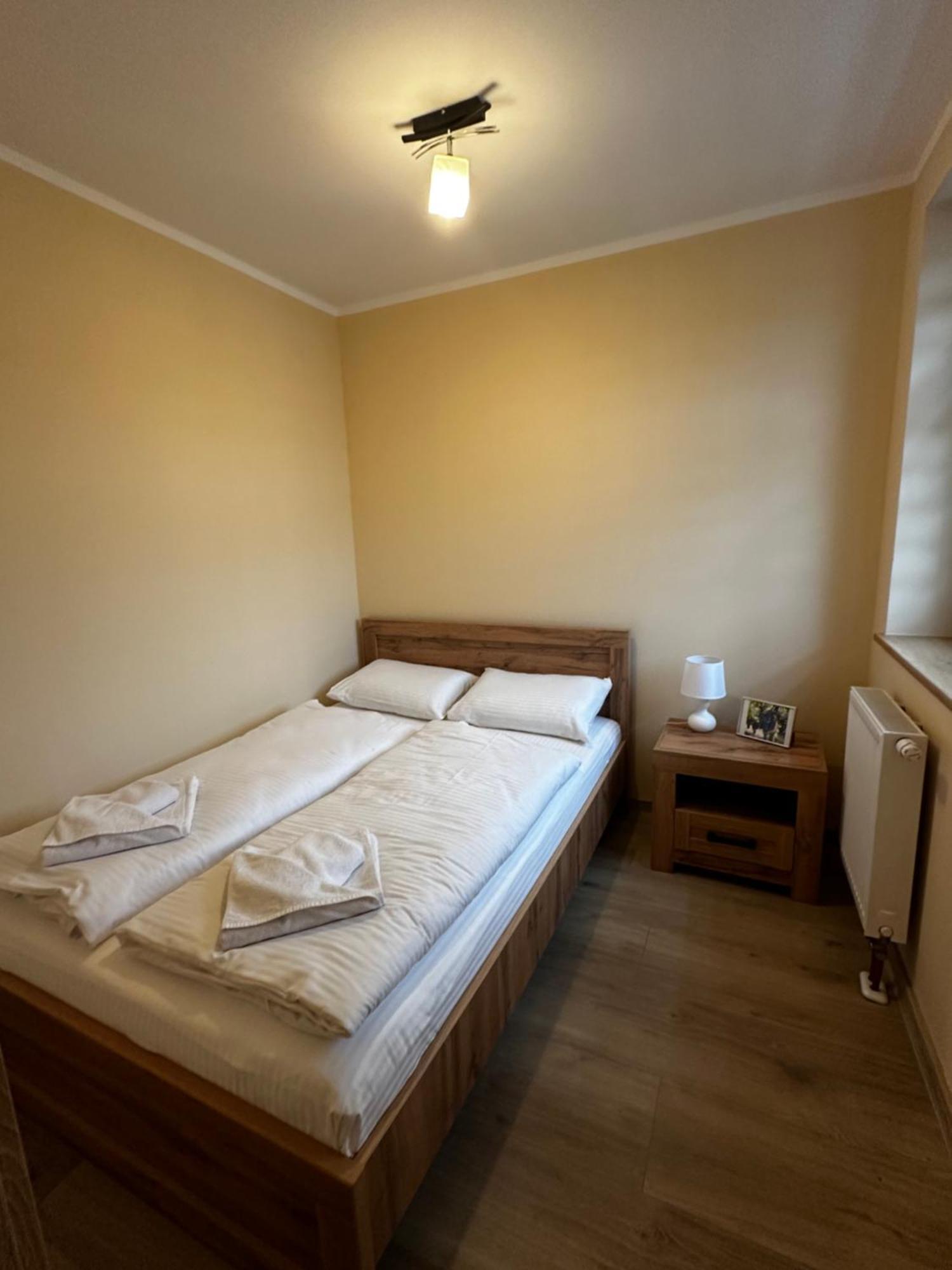 Apartamenty Alicja Dzierżoniów Exteriör bild