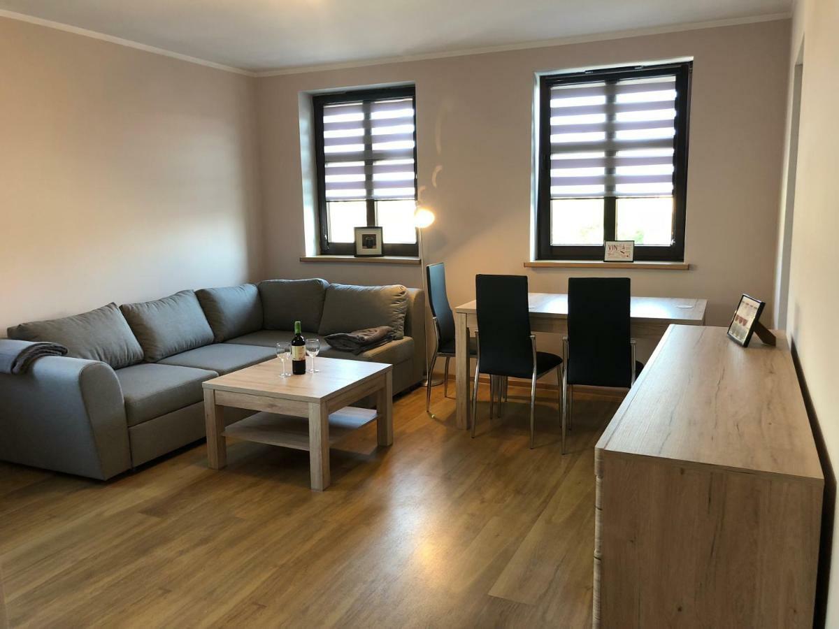 Apartamenty Alicja Dzierżoniów Exteriör bild