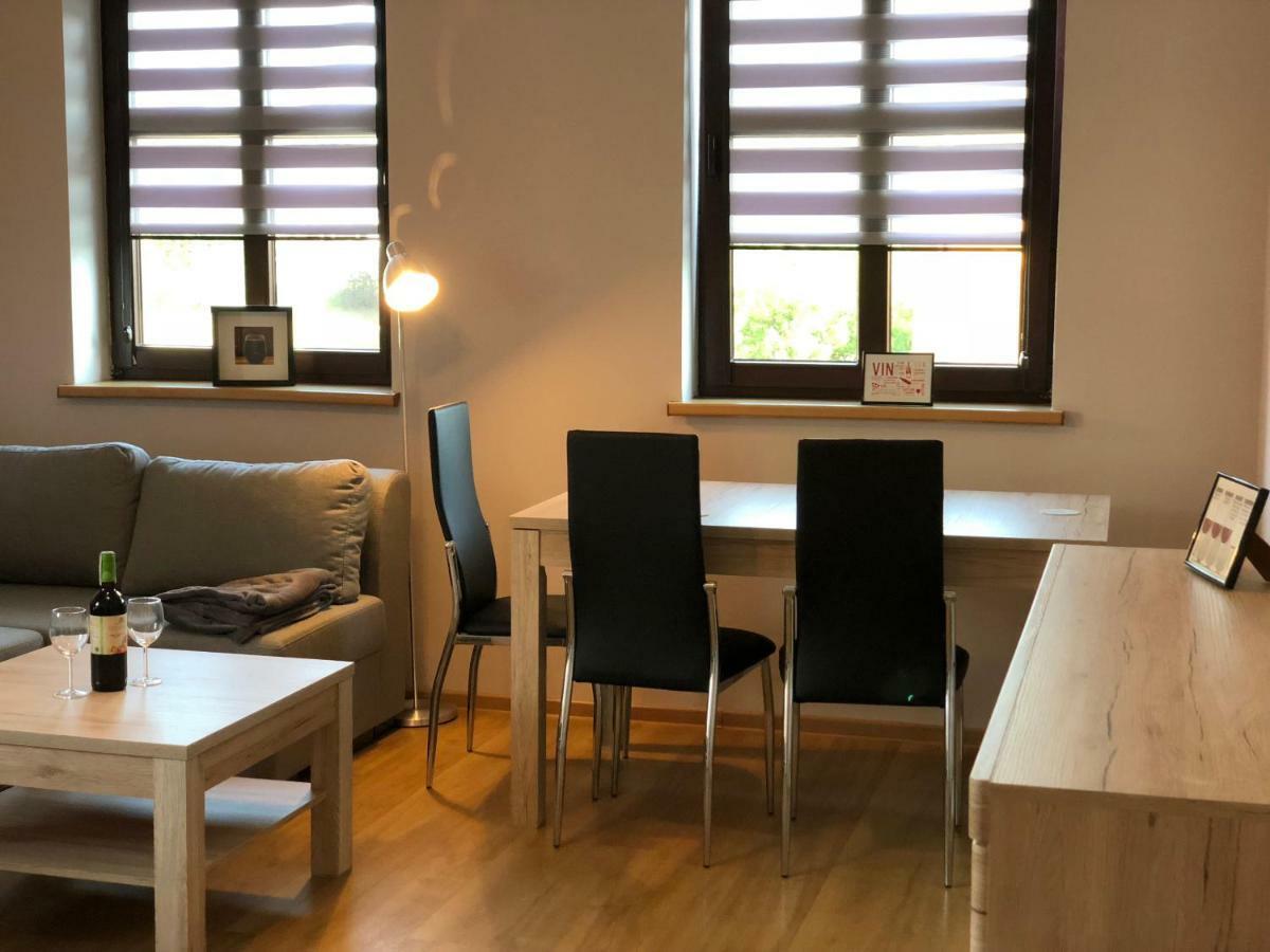 Apartamenty Alicja Dzierżoniów Exteriör bild